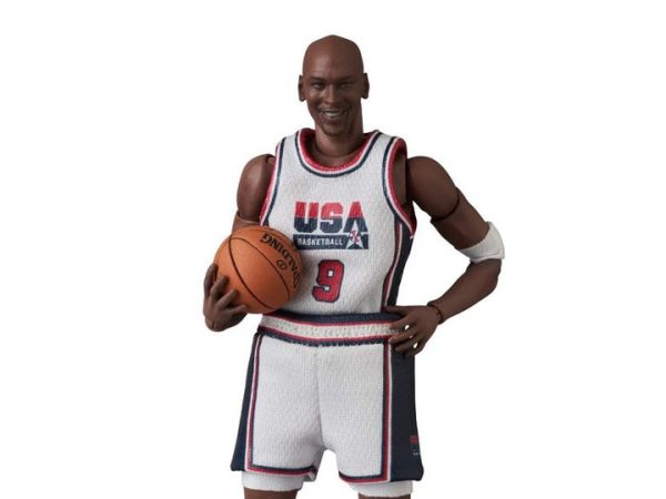 Michael Jordan (1992 Team USA) MAFEX No.132 Figure For Sale